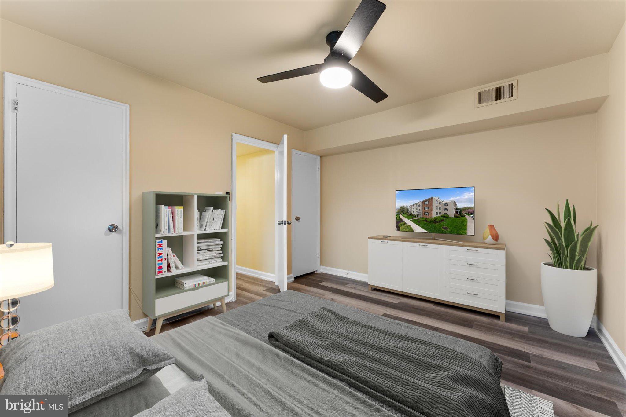 HOLLYBROOKE - Residential Lease