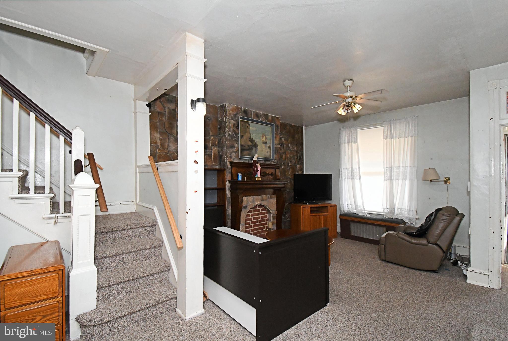 ROXBOROUGH - Residential