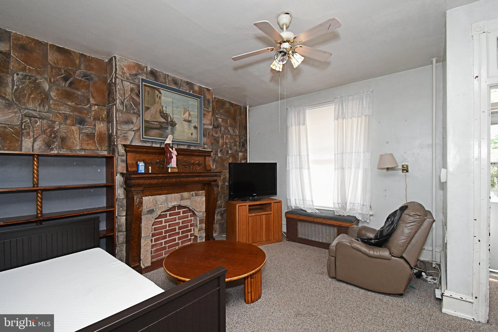 ROXBOROUGH - Residential