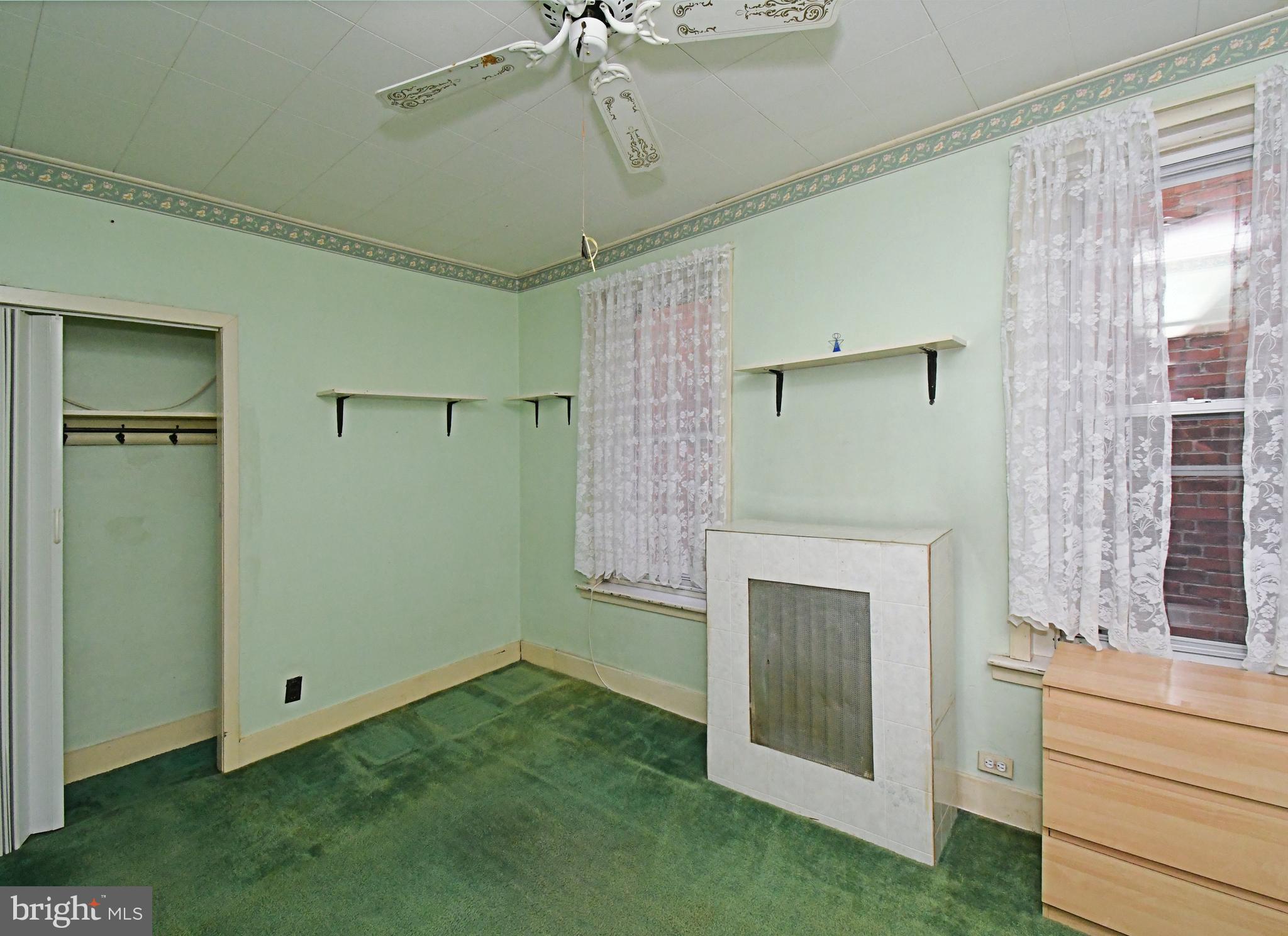 ROXBOROUGH - Residential