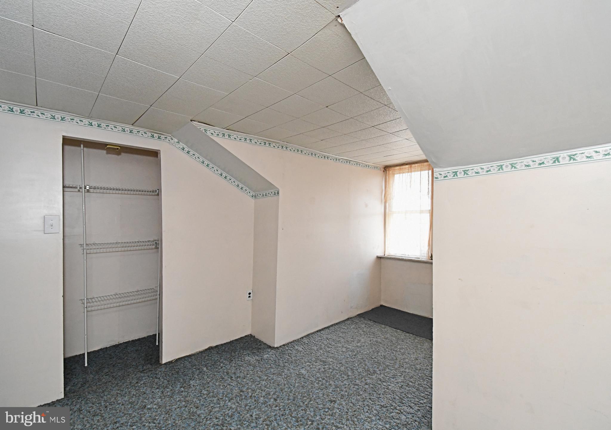 ROXBOROUGH - Residential