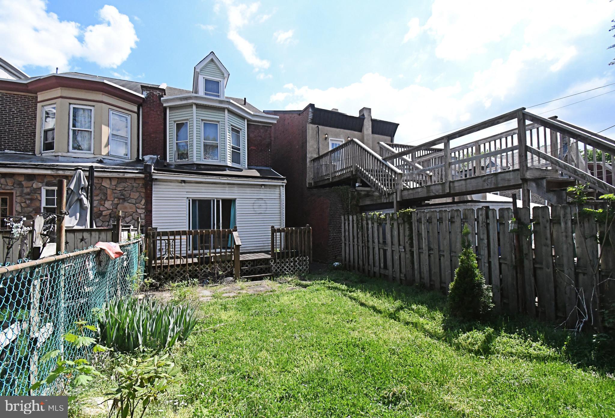 ROXBOROUGH - Residential