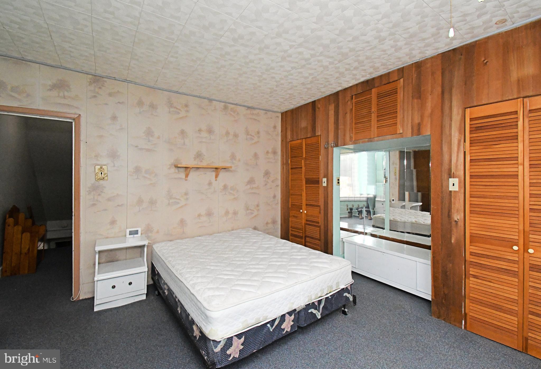 ROXBOROUGH - Residential