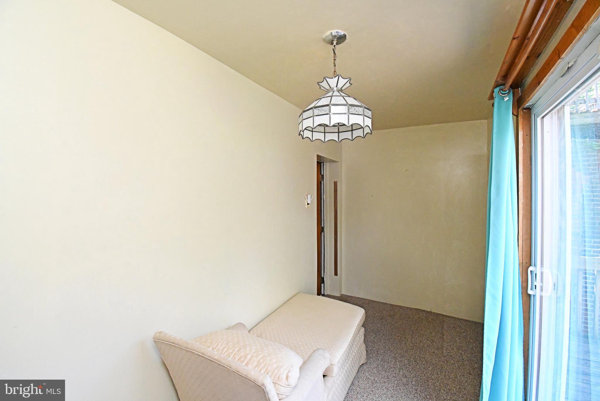 ROXBOROUGH - Residential