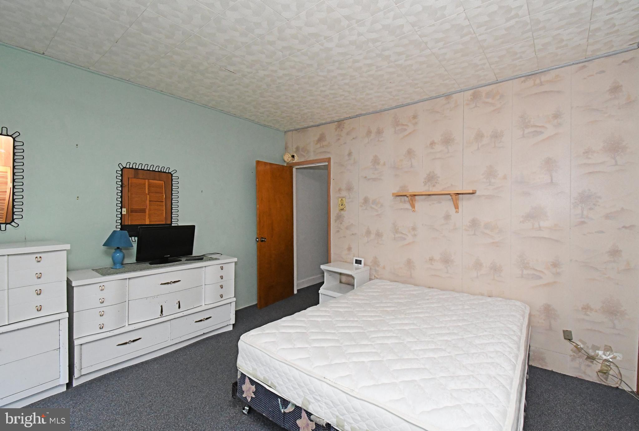 ROXBOROUGH - Residential