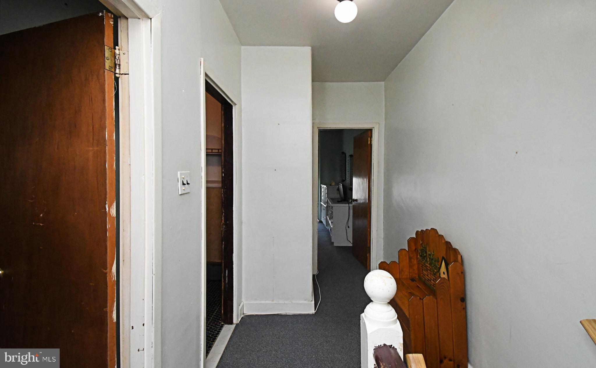 ROXBOROUGH - Residential