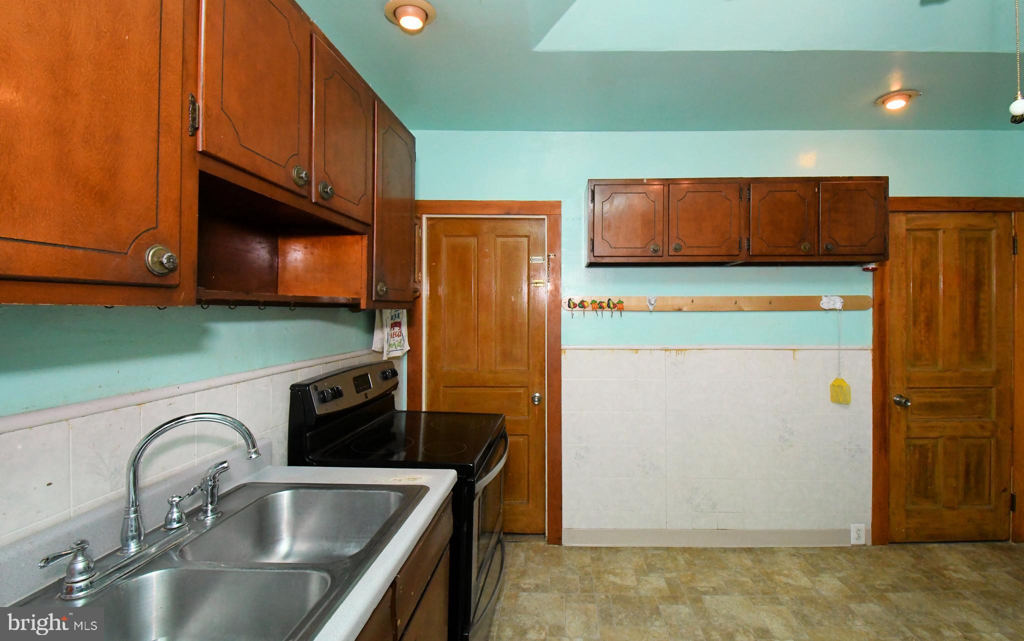 ROXBOROUGH - Residential