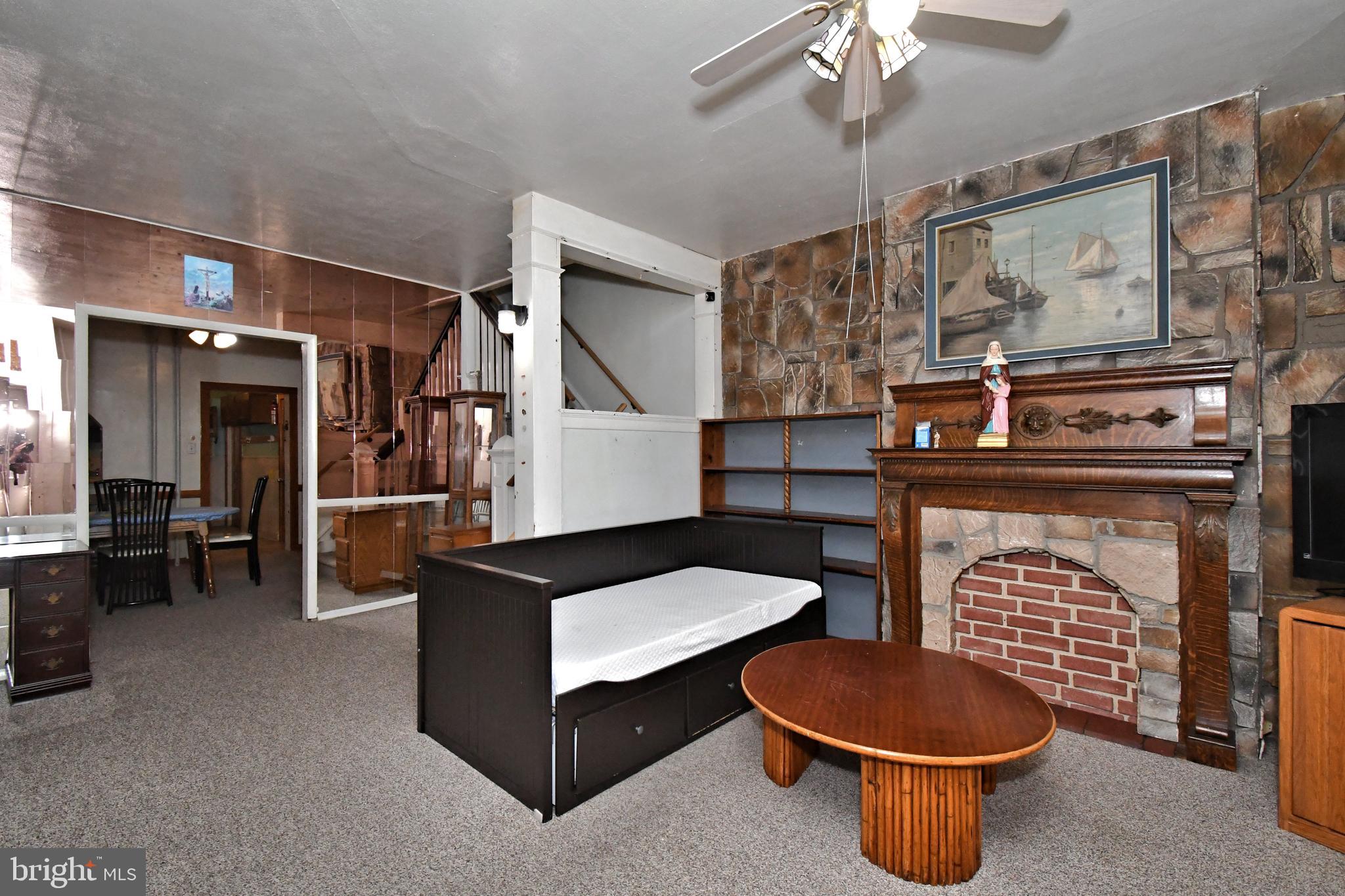 ROXBOROUGH - Residential