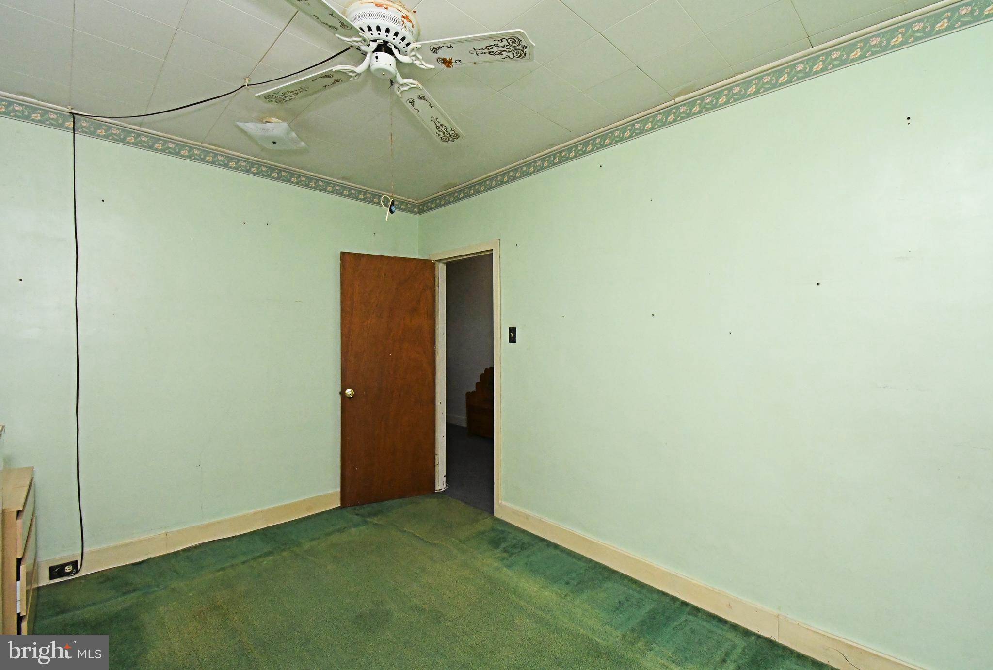 ROXBOROUGH - Residential