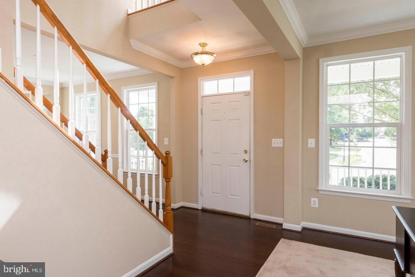 8913 YELLOWLEG COURT