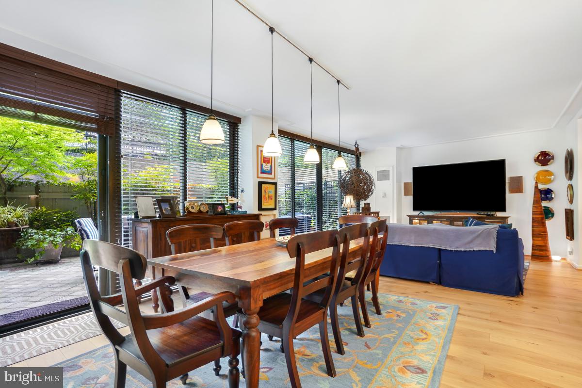 FOGGY BOTTOM - Residential