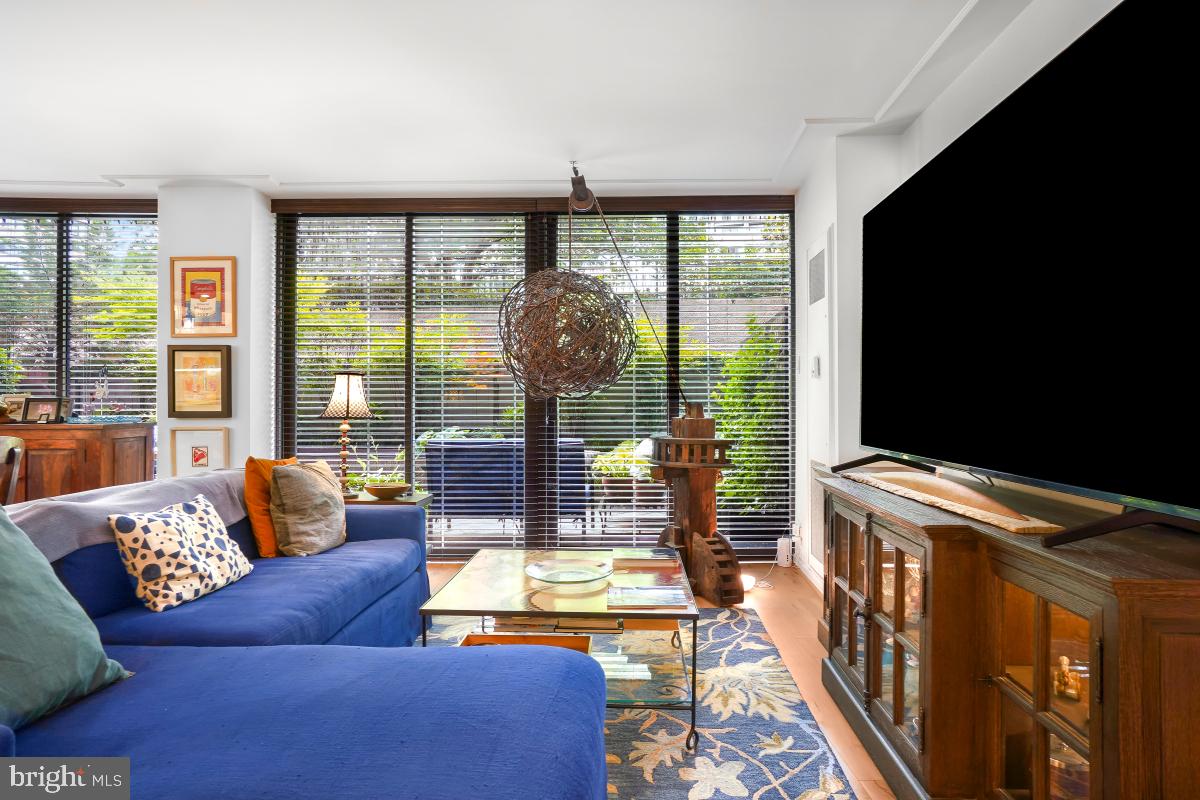 FOGGY BOTTOM - Residential