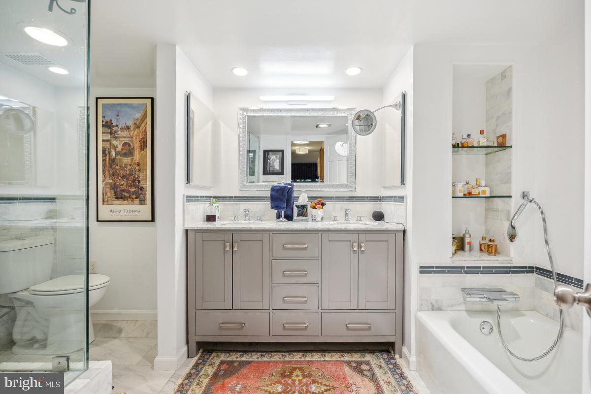 FOGGY BOTTOM - Residential