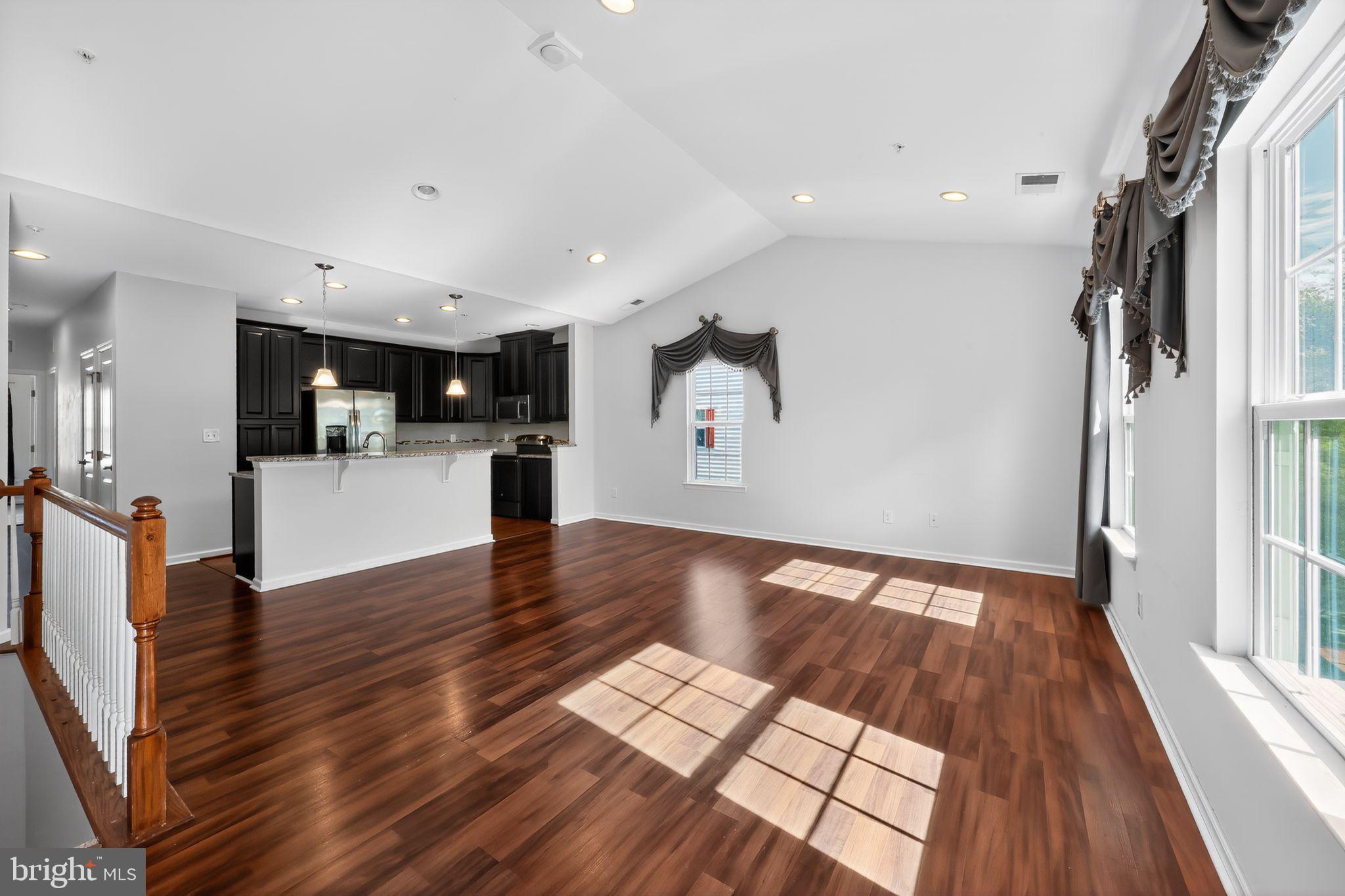 36 EAGLE LANE 18