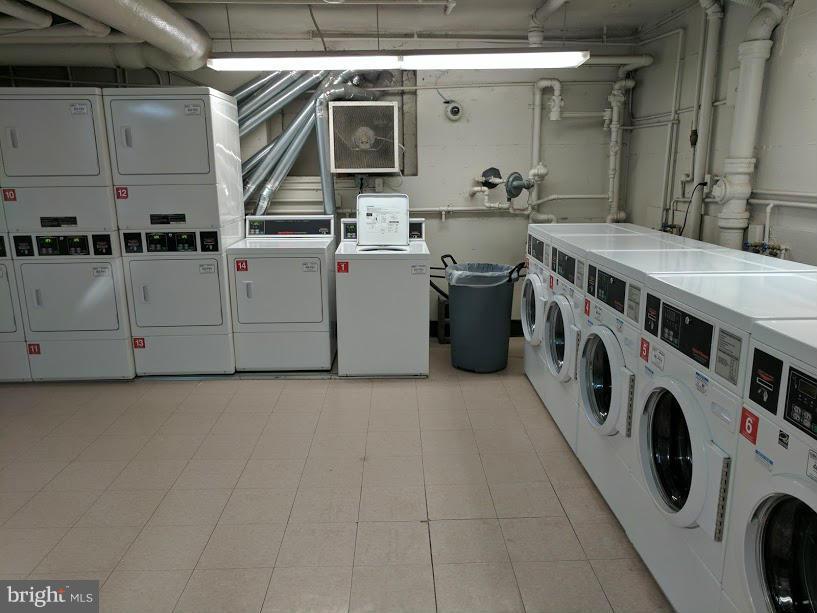 ARLINGTON RIDGE - Residential Lease