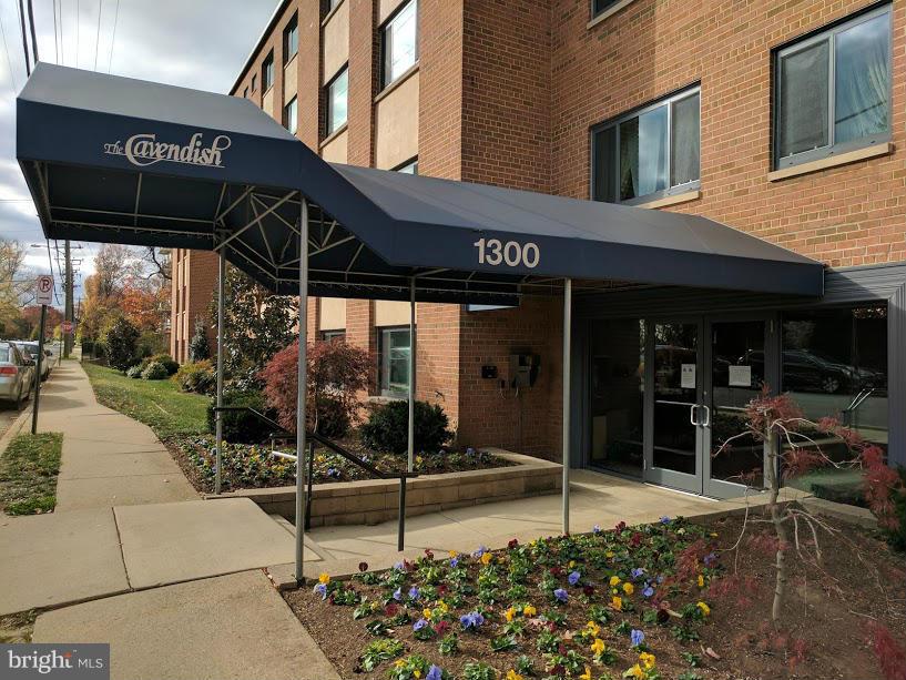 ARLINGTON RIDGE - Residential Lease