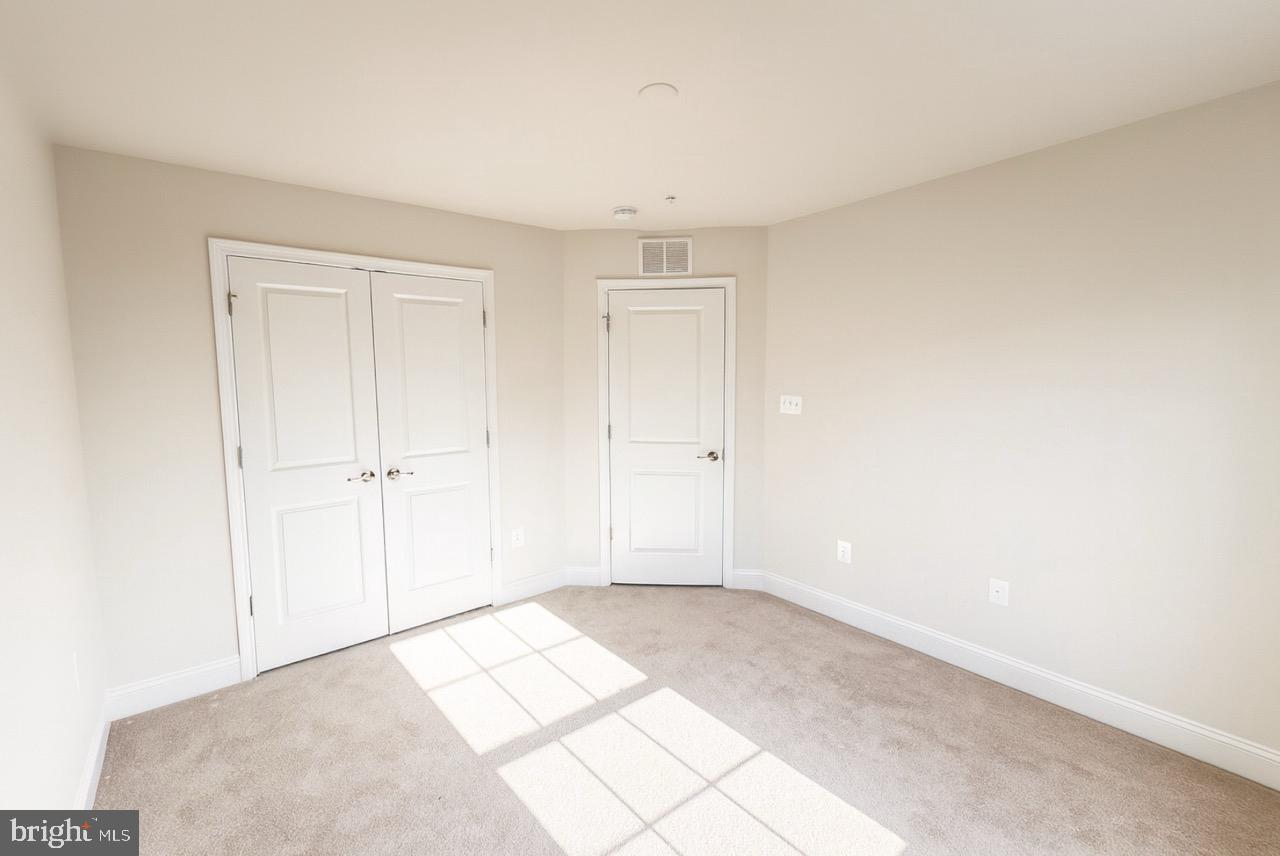 WOODS OF MYRTLE POINT - Residential Lease