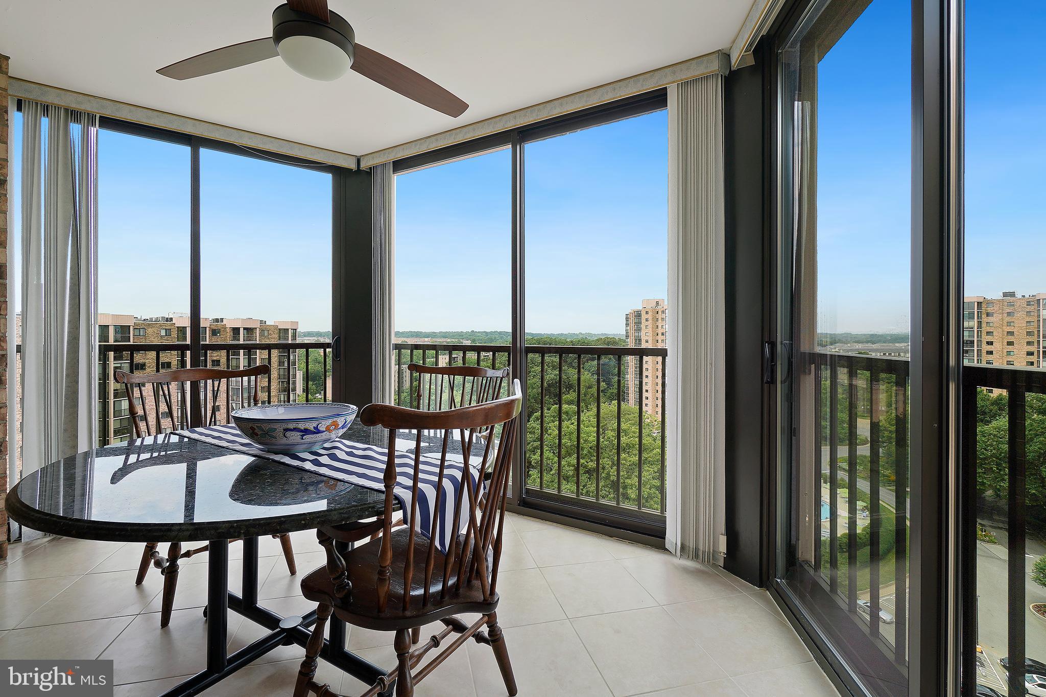 MONTEBELLO - Residential