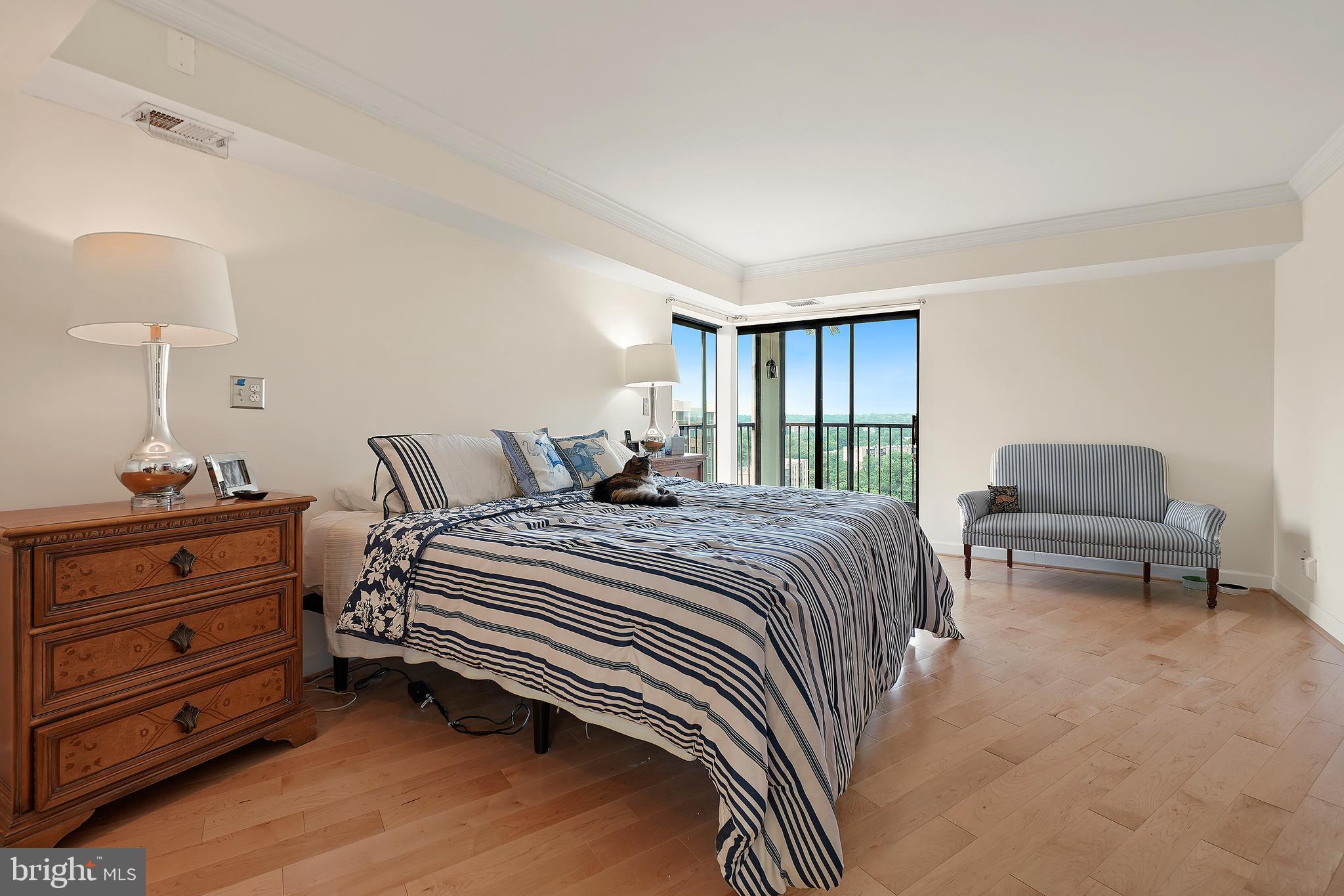 MONTEBELLO - Residential