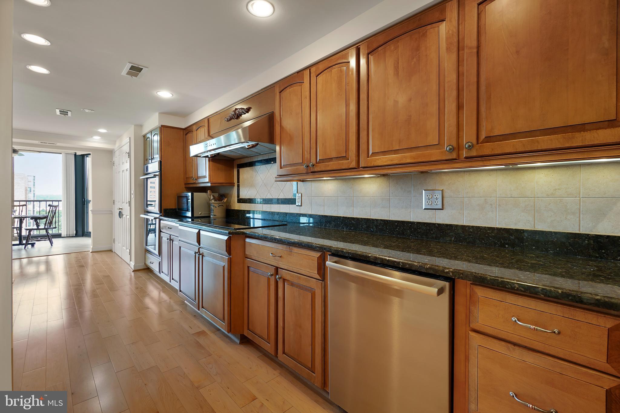 MONTEBELLO - Residential