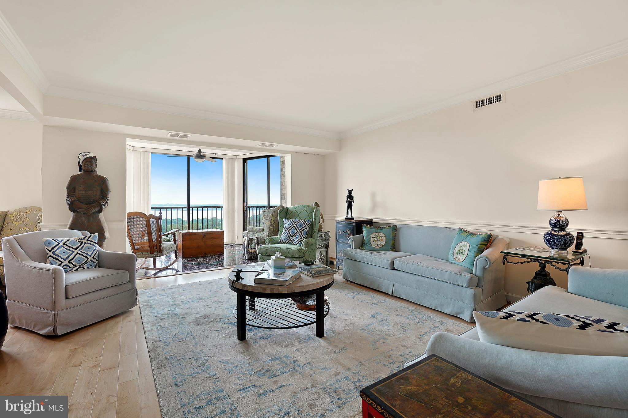 MONTEBELLO - Residential