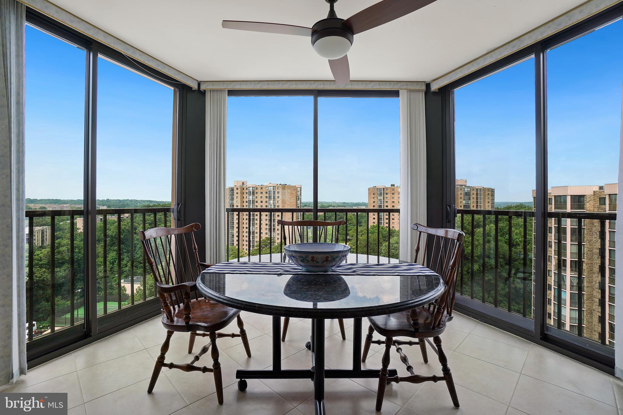 MONTEBELLO - Residential