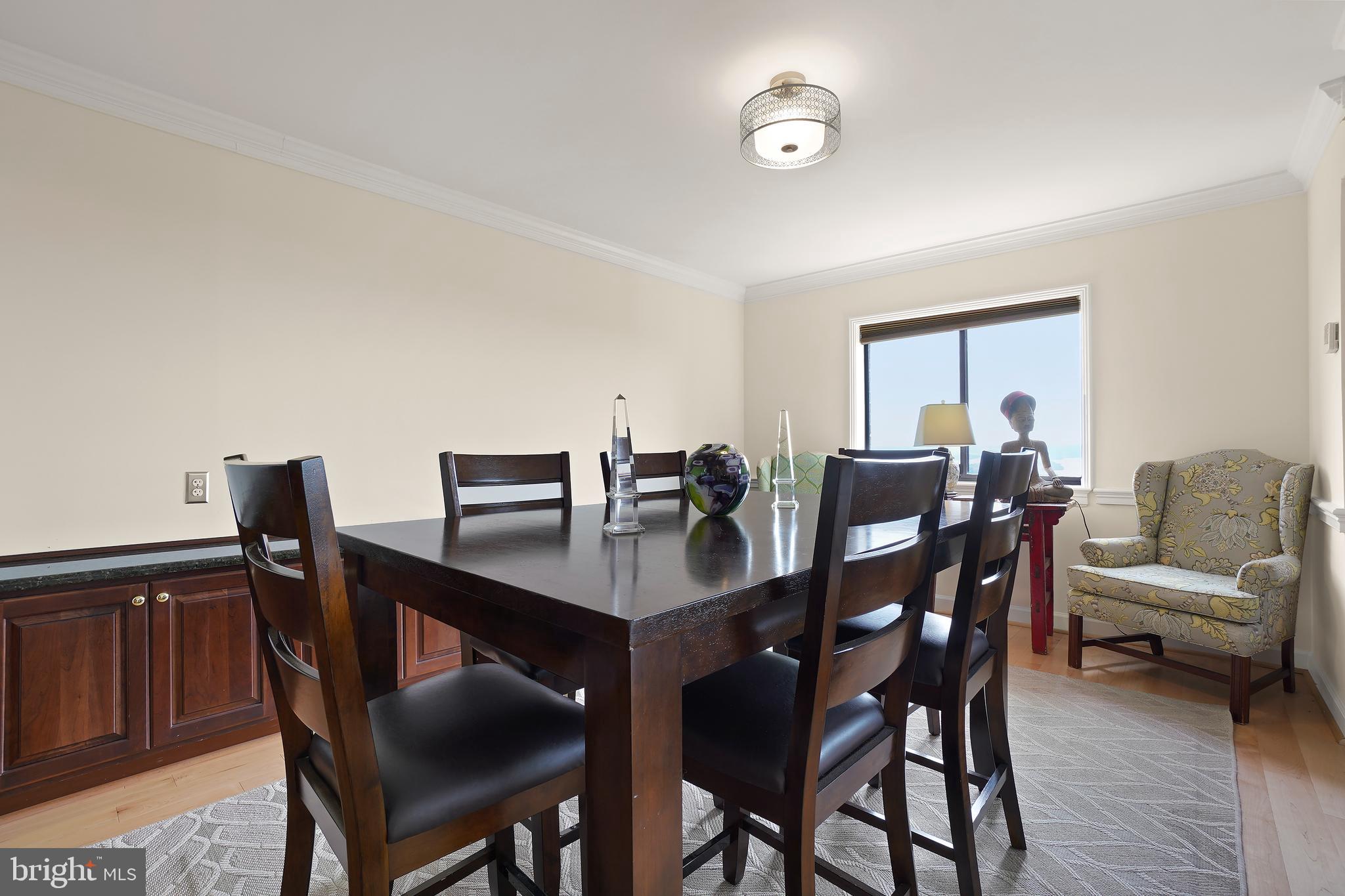 MONTEBELLO - Residential