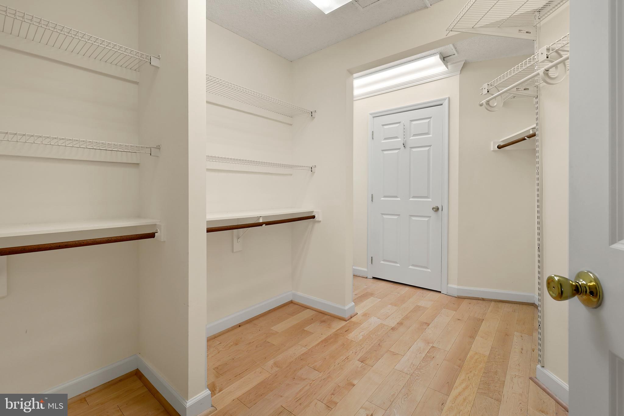 MONTEBELLO - Residential