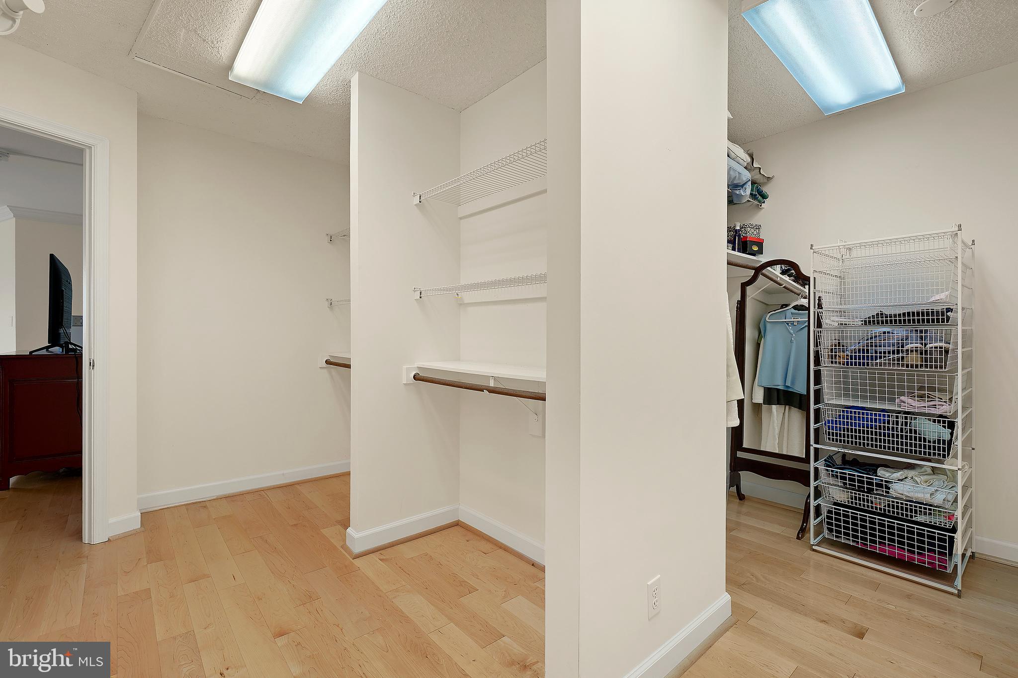 MONTEBELLO - Residential