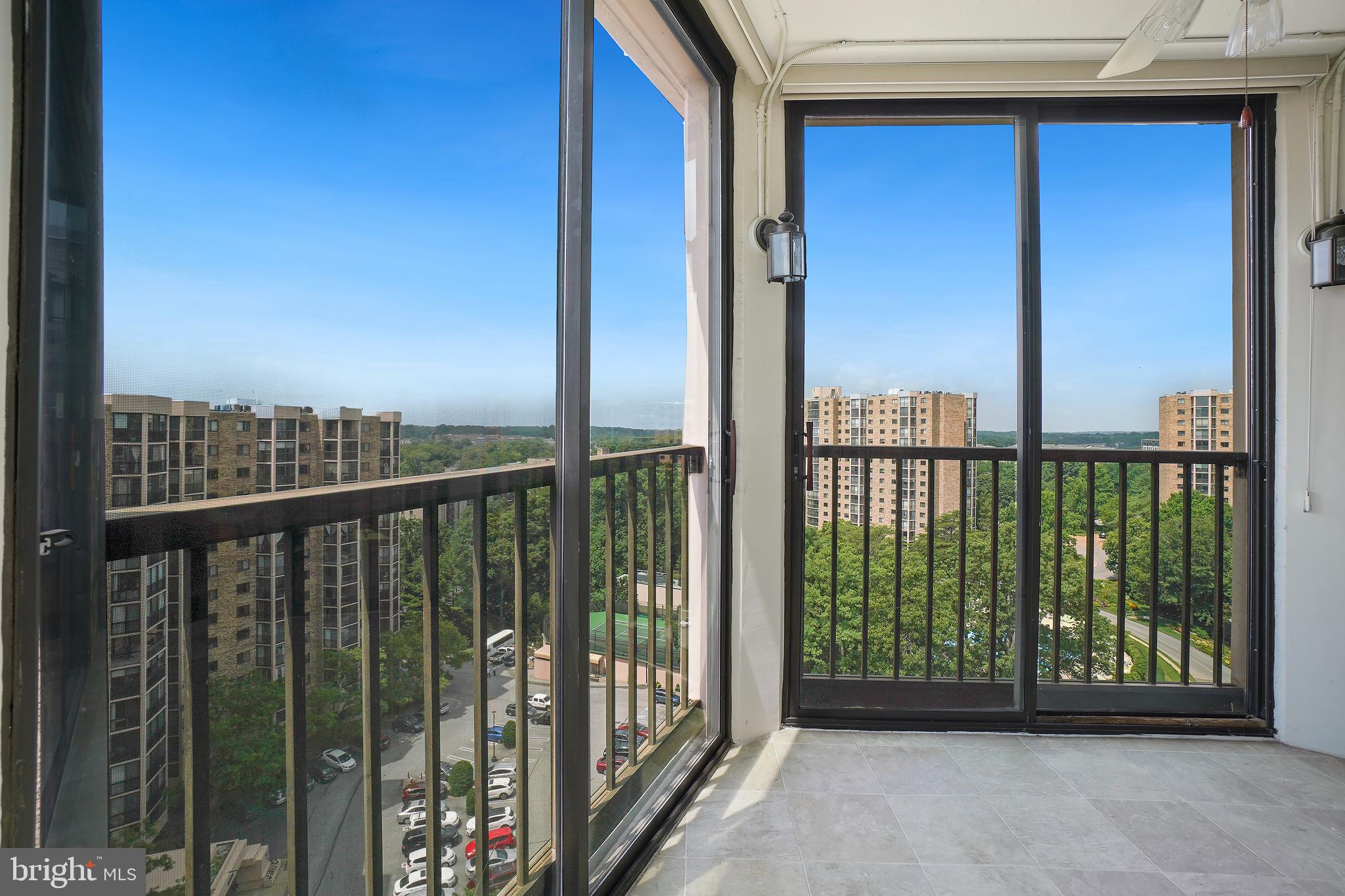 MONTEBELLO - Residential