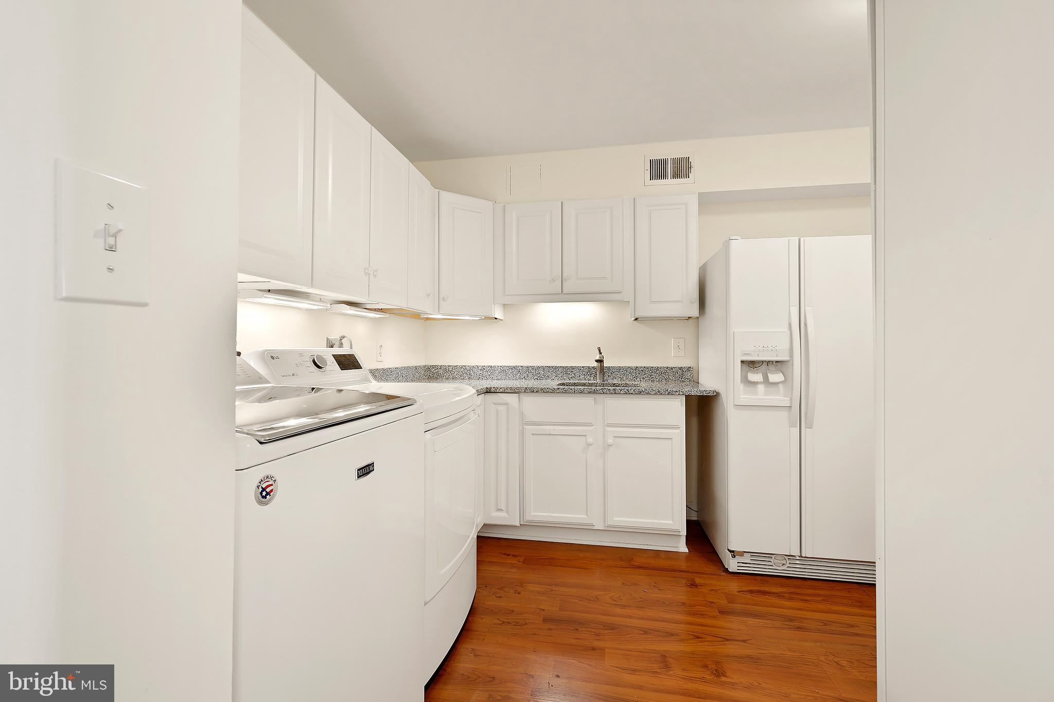 MONTEBELLO - Residential