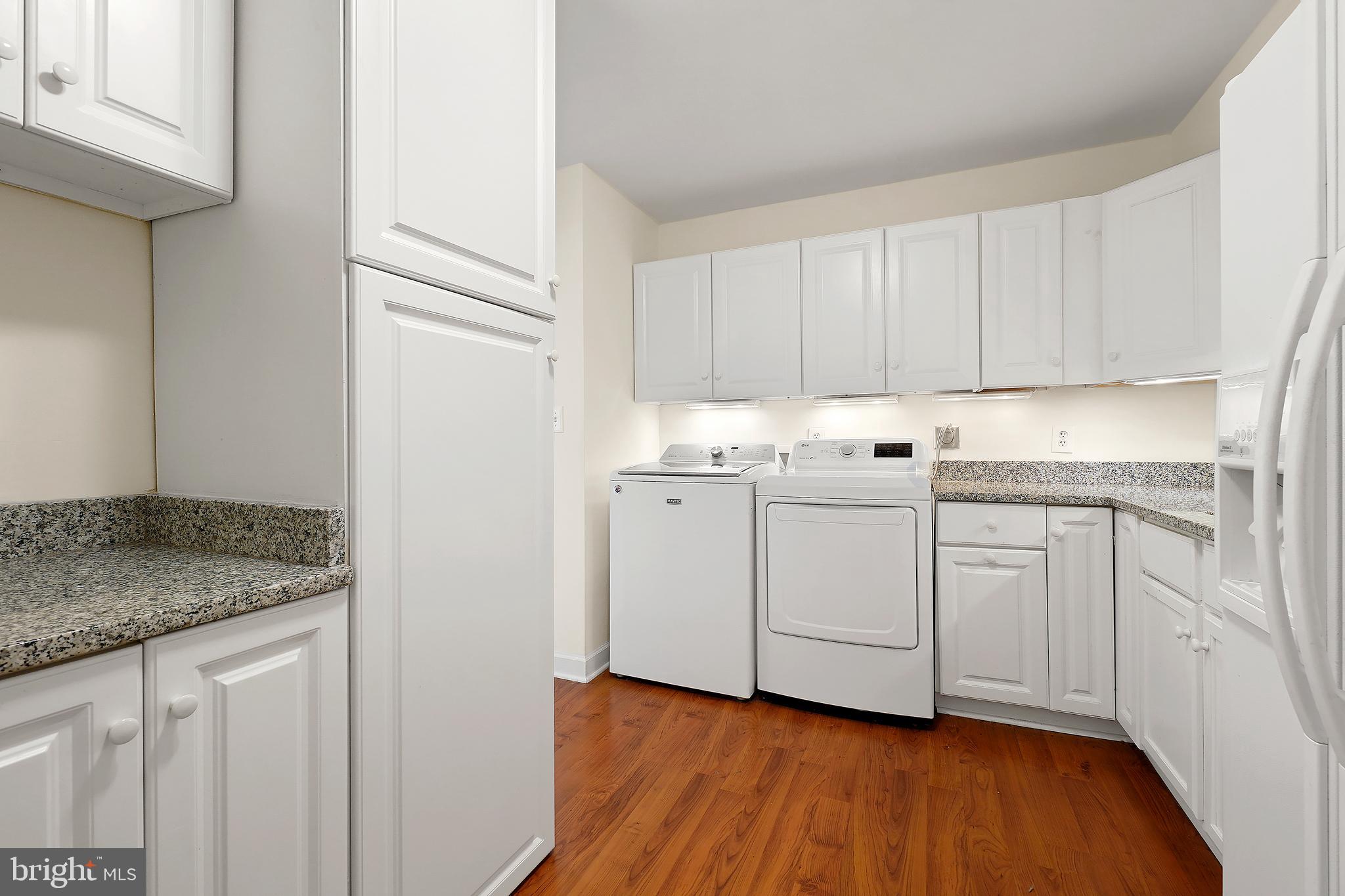 MONTEBELLO - Residential