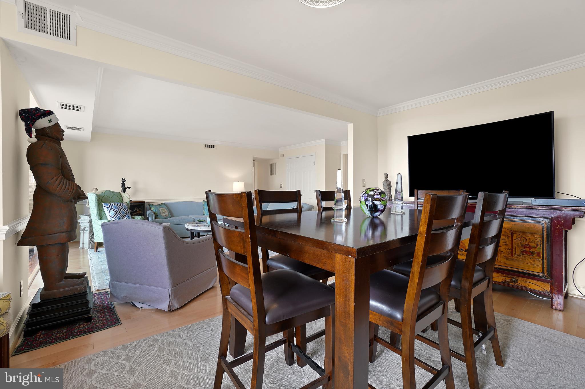 MONTEBELLO - Residential