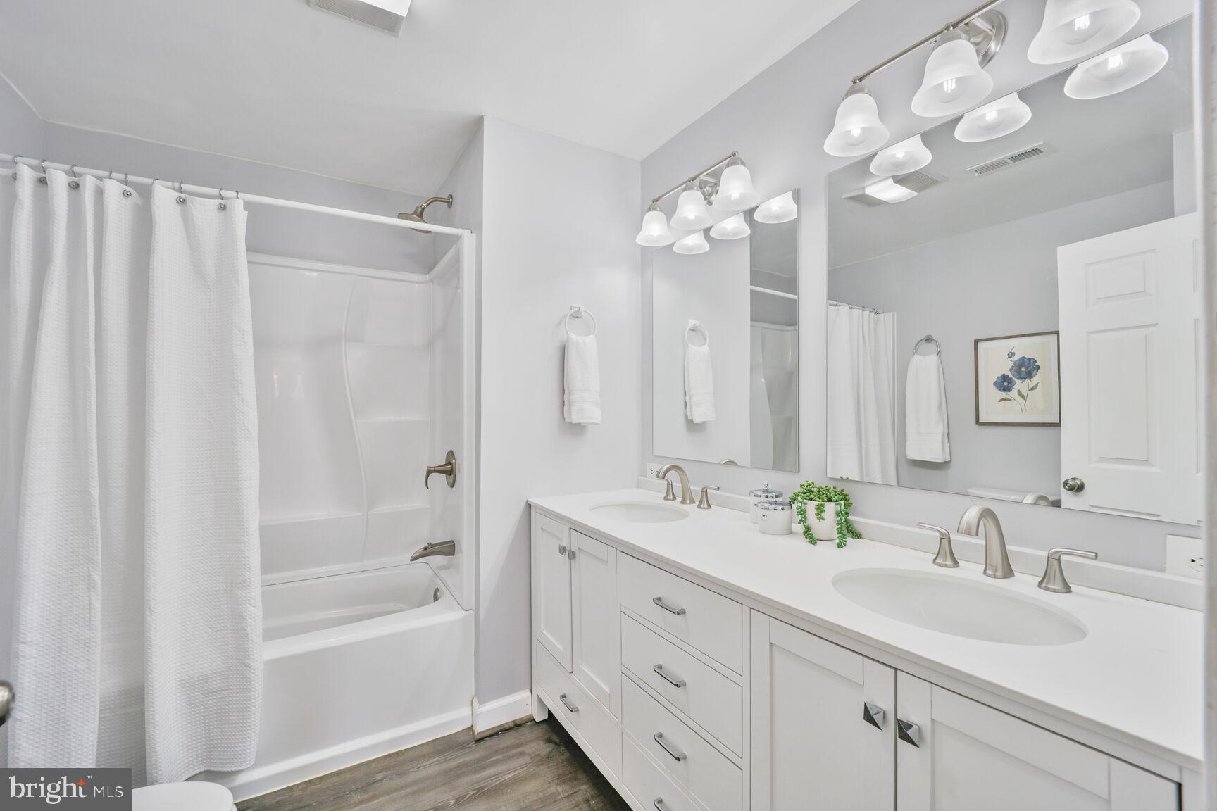 TIDEWATER COLONY - Residential