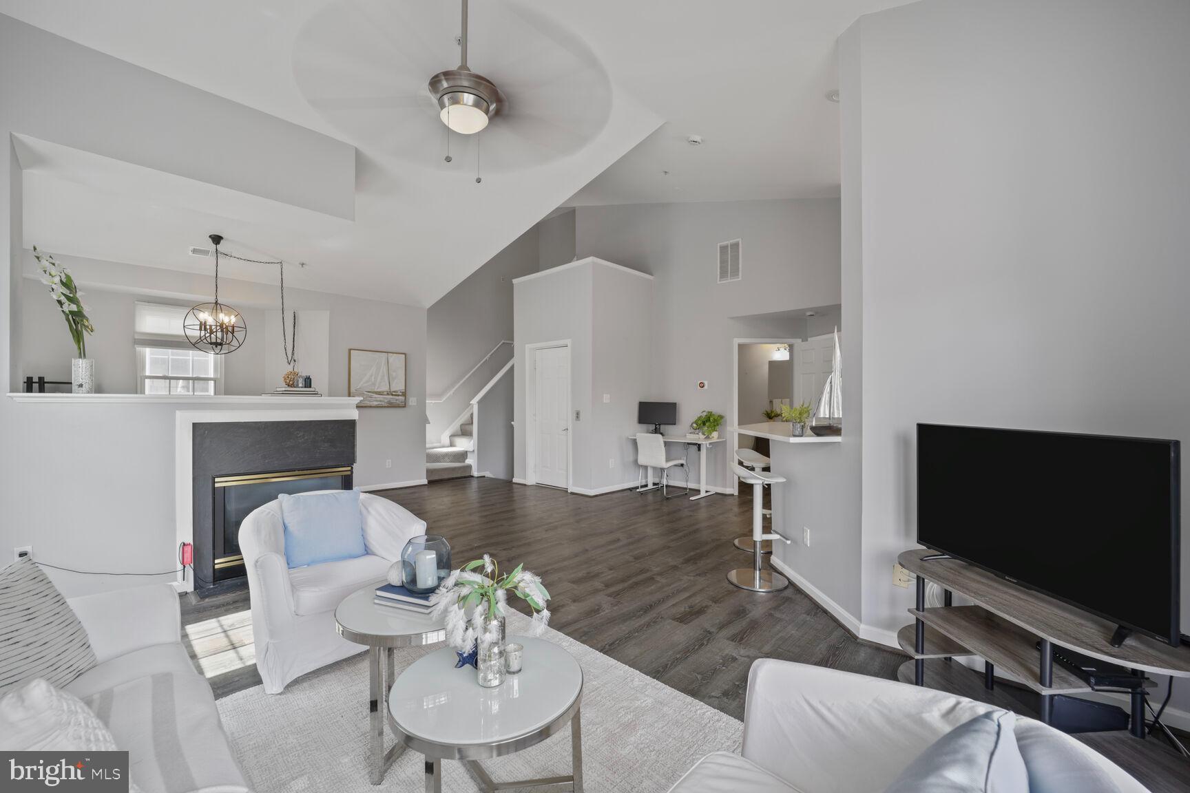 TIDEWATER COLONY - Residential