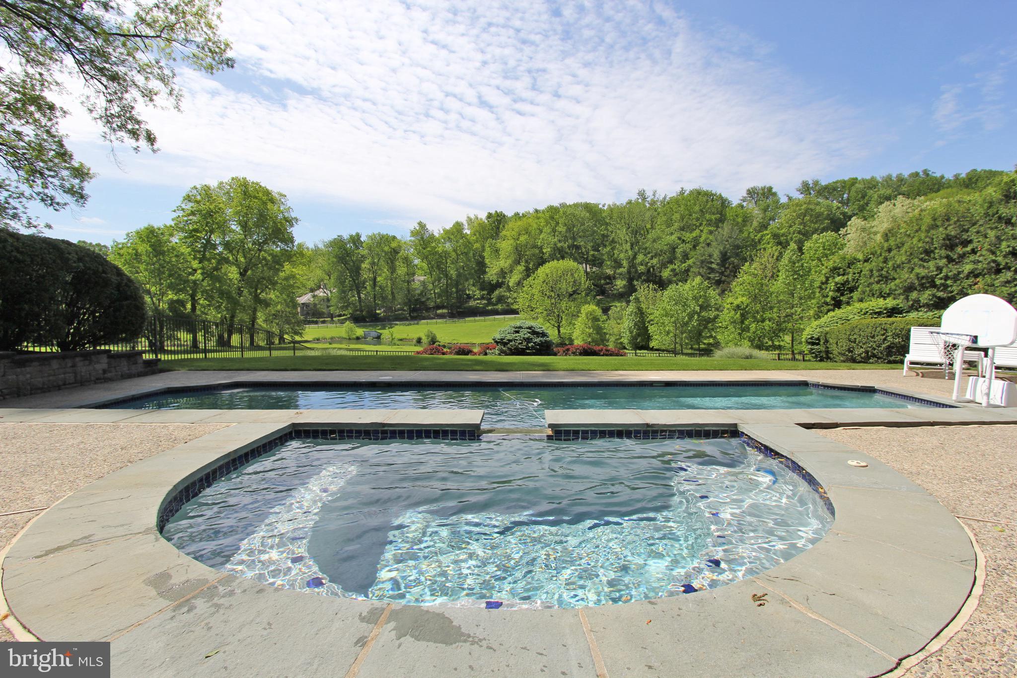 RAVENSCLIFF - Residential