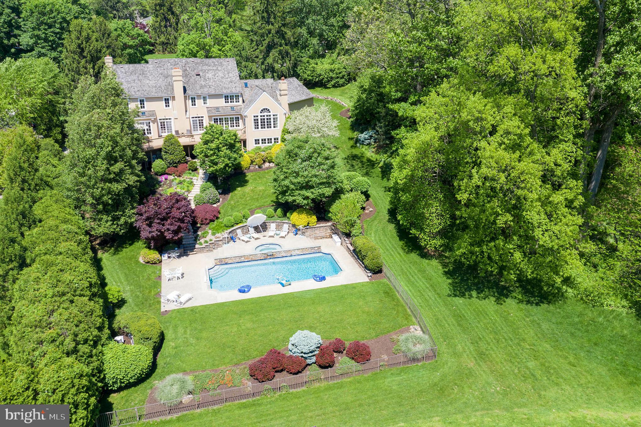 RAVENSCLIFF - Residential