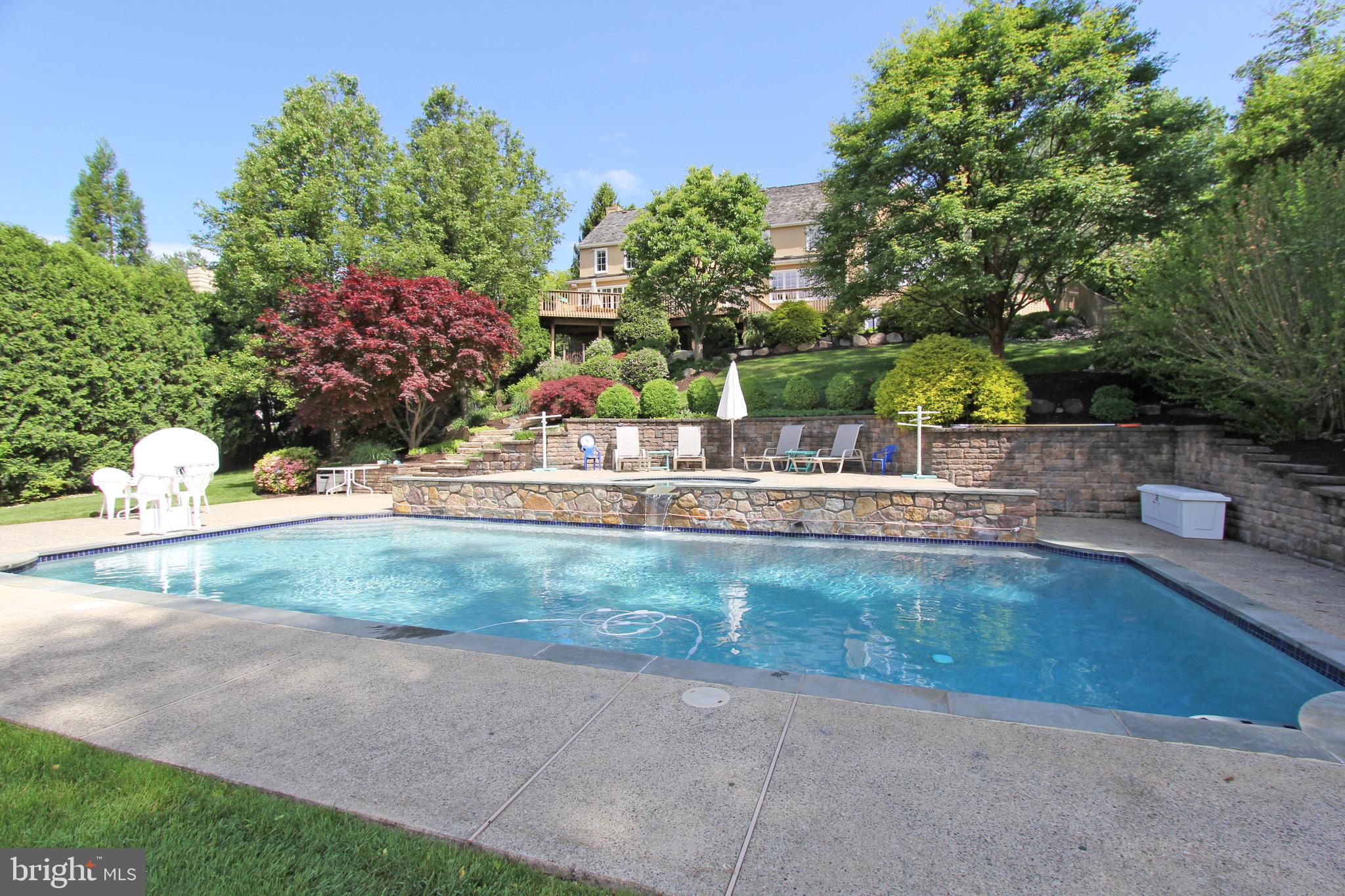 RAVENSCLIFF - Residential