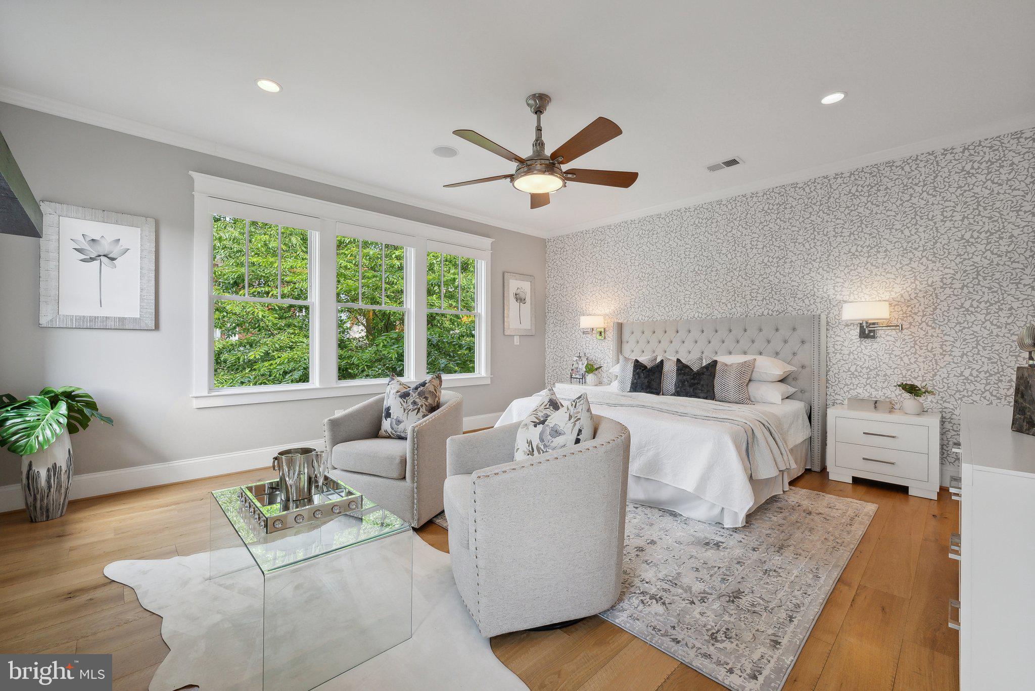 LYON VILLAGE - Residential