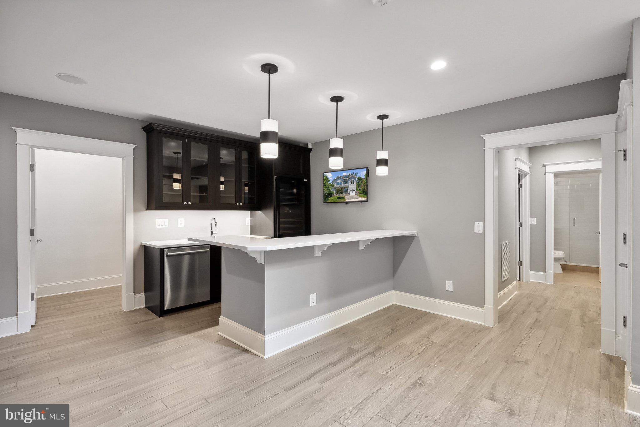 LYON VILLAGE - Residential