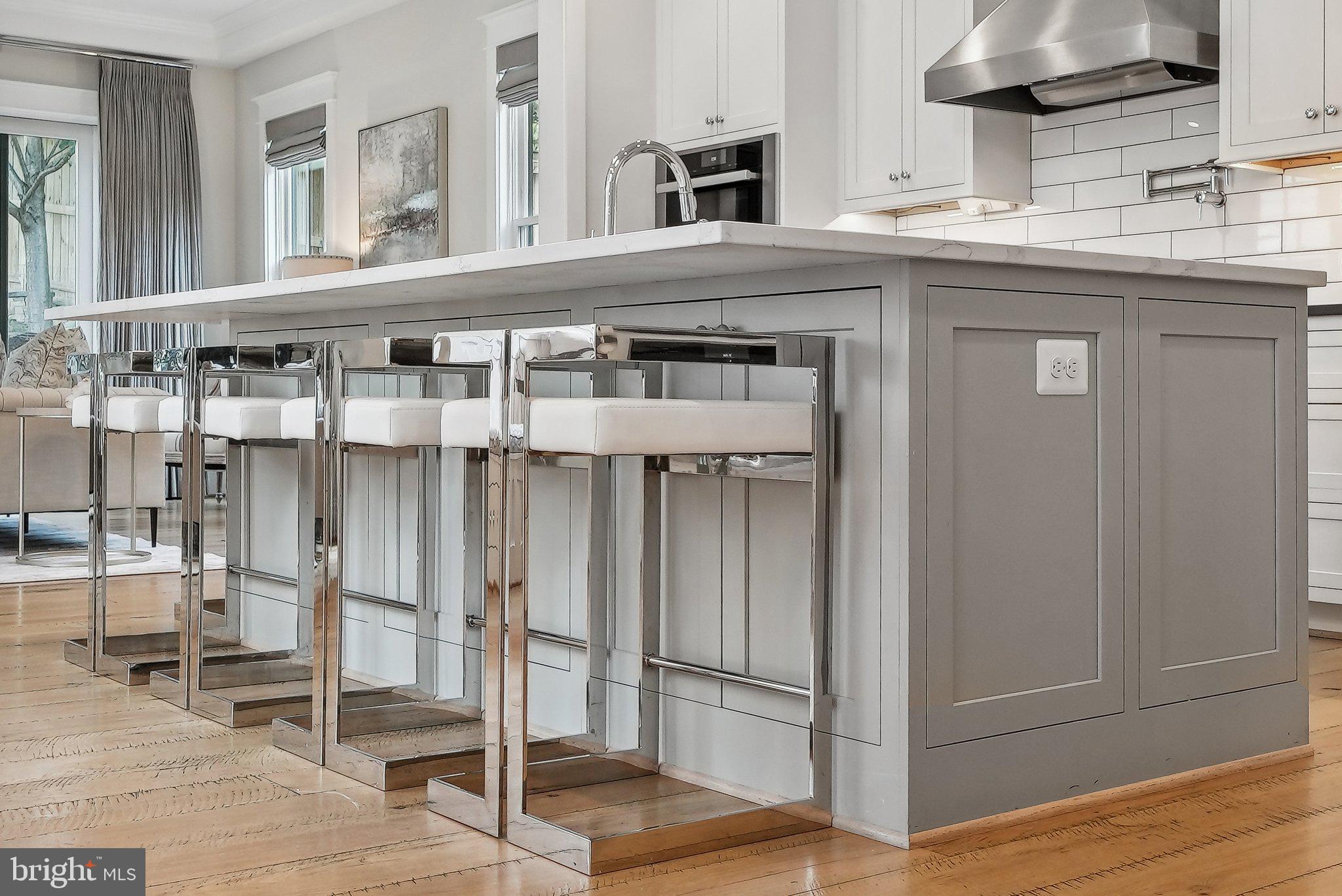 LYON VILLAGE - Residential