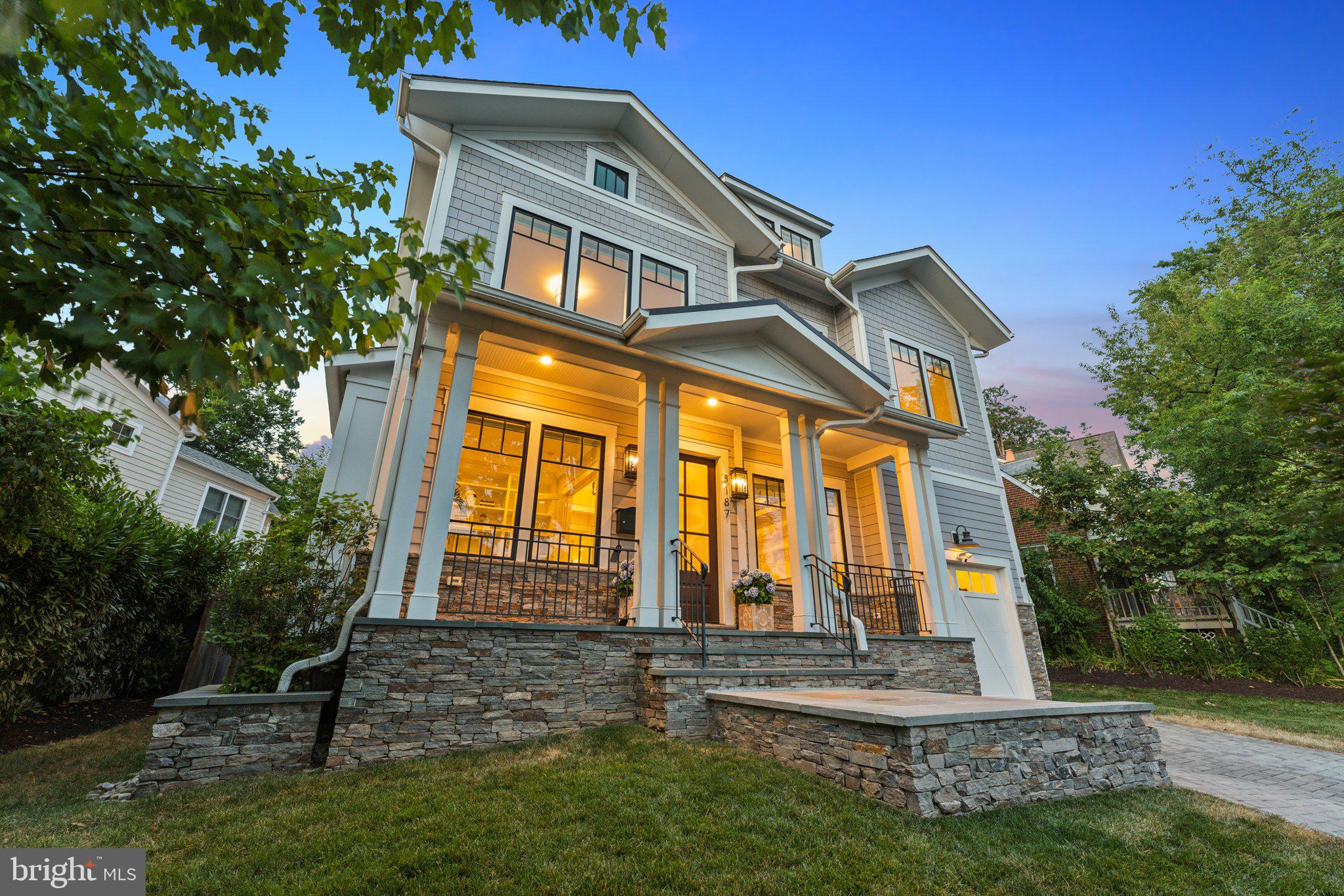 LYON VILLAGE - Residential