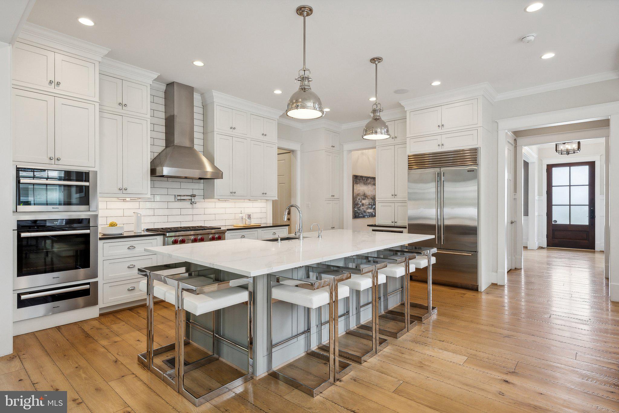 LYON VILLAGE - Residential