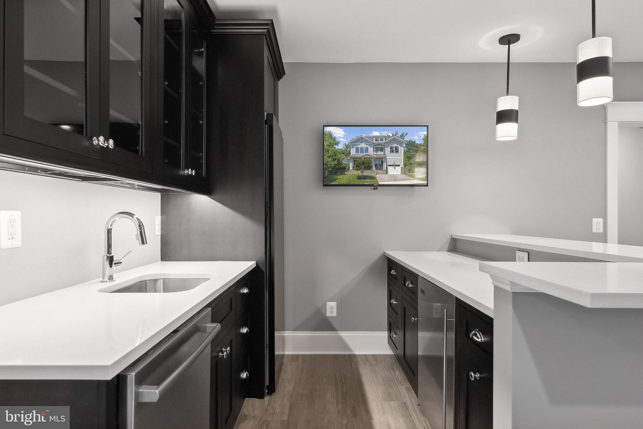 LYON VILLAGE - Residential