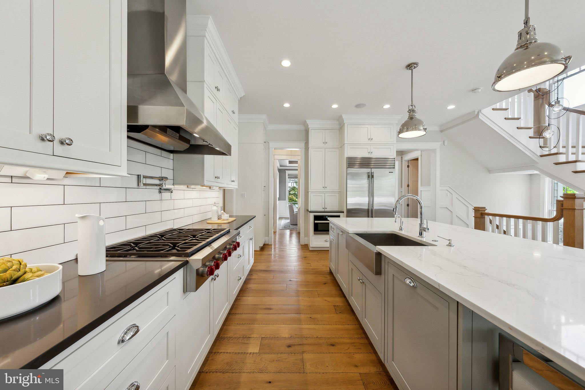 LYON VILLAGE - Residential