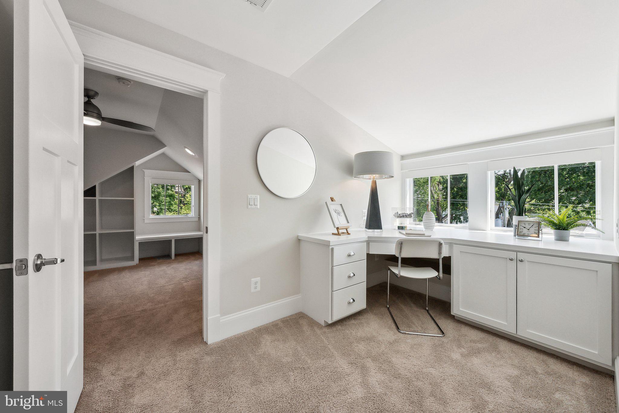 LYON VILLAGE - Residential