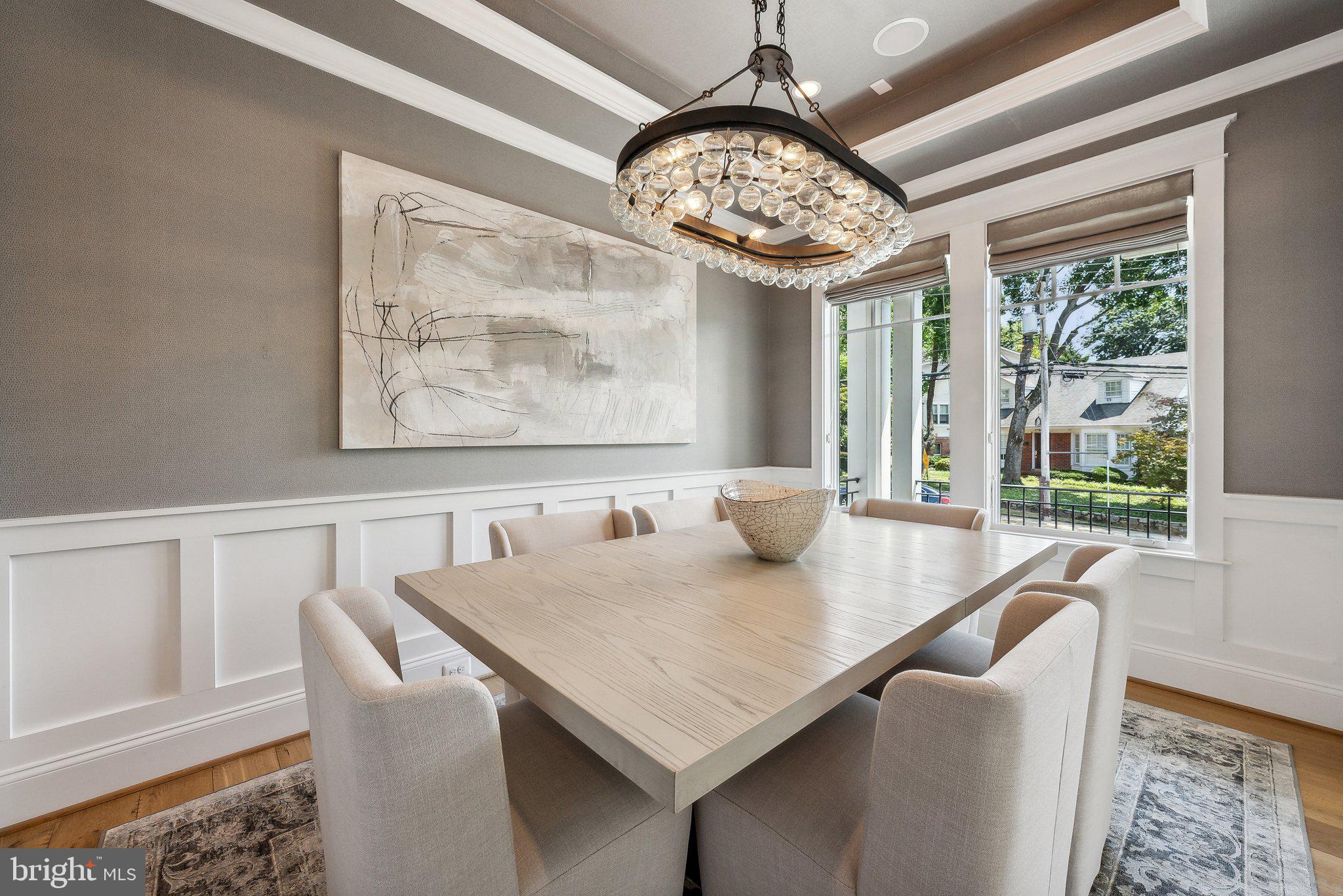 LYON VILLAGE - Residential