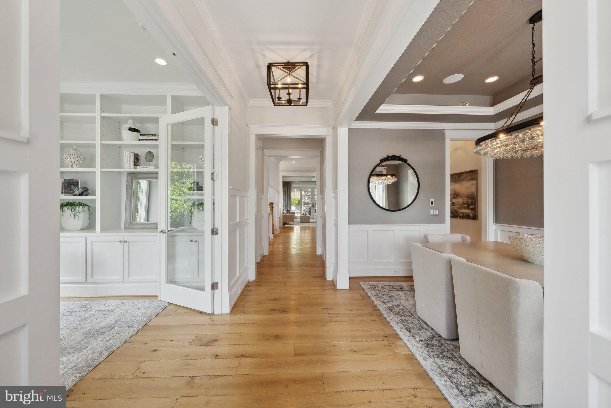 LYON VILLAGE - Residential