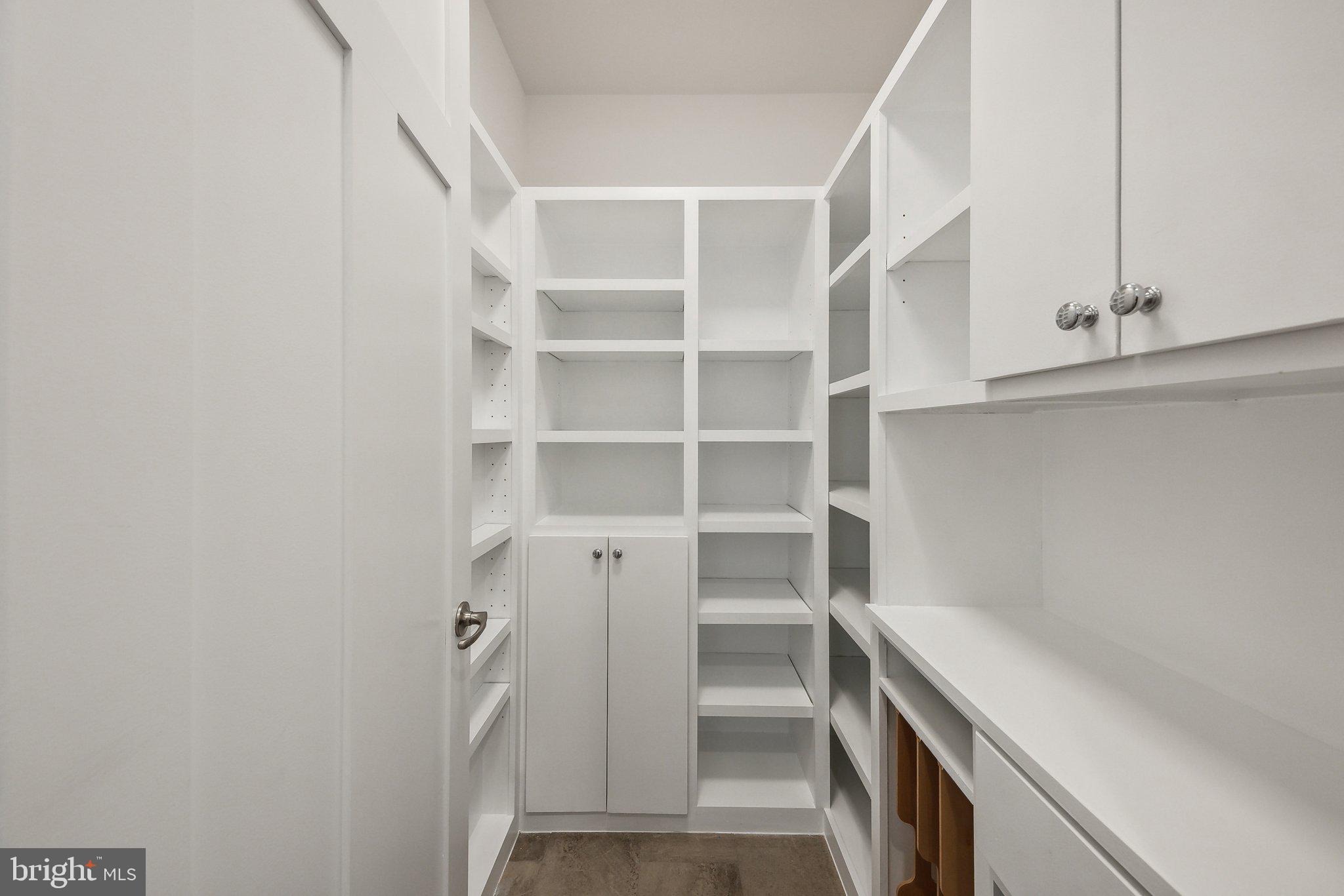 LYON VILLAGE - Residential