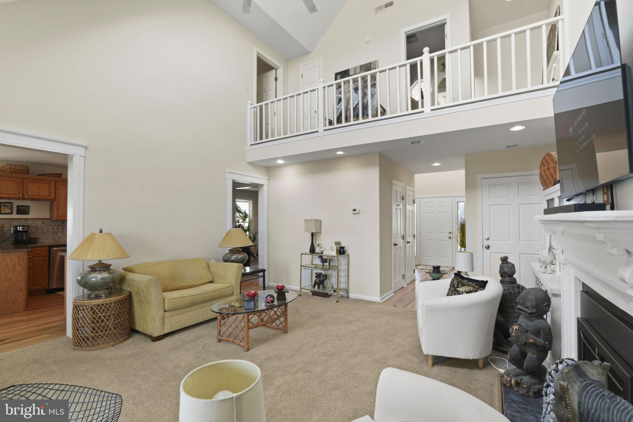 CAPTAIN'S COVE - Residential